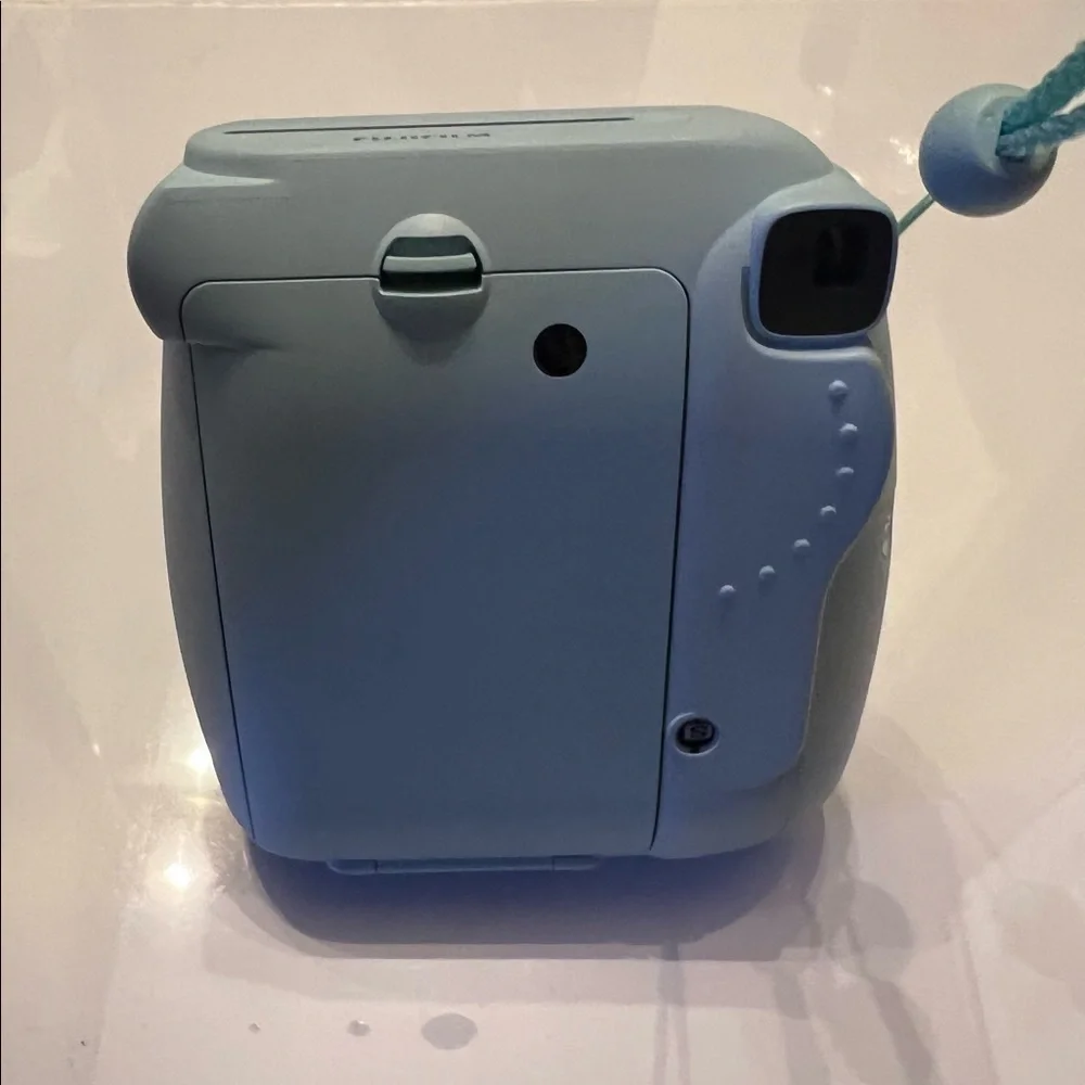blue fujifilm instax mini 8
